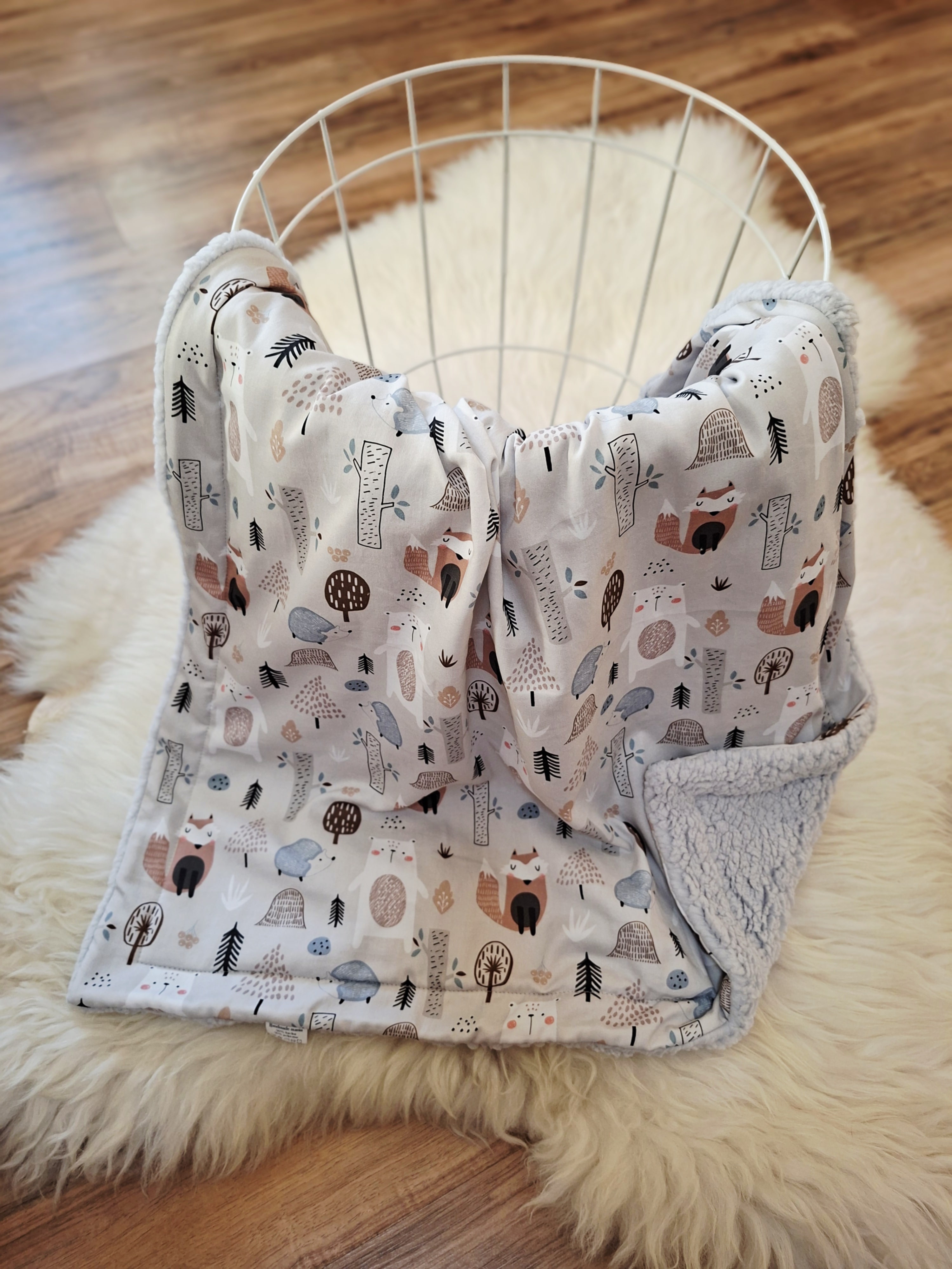 Handmade téli babapléd szürke 70x95cm erdei állatok