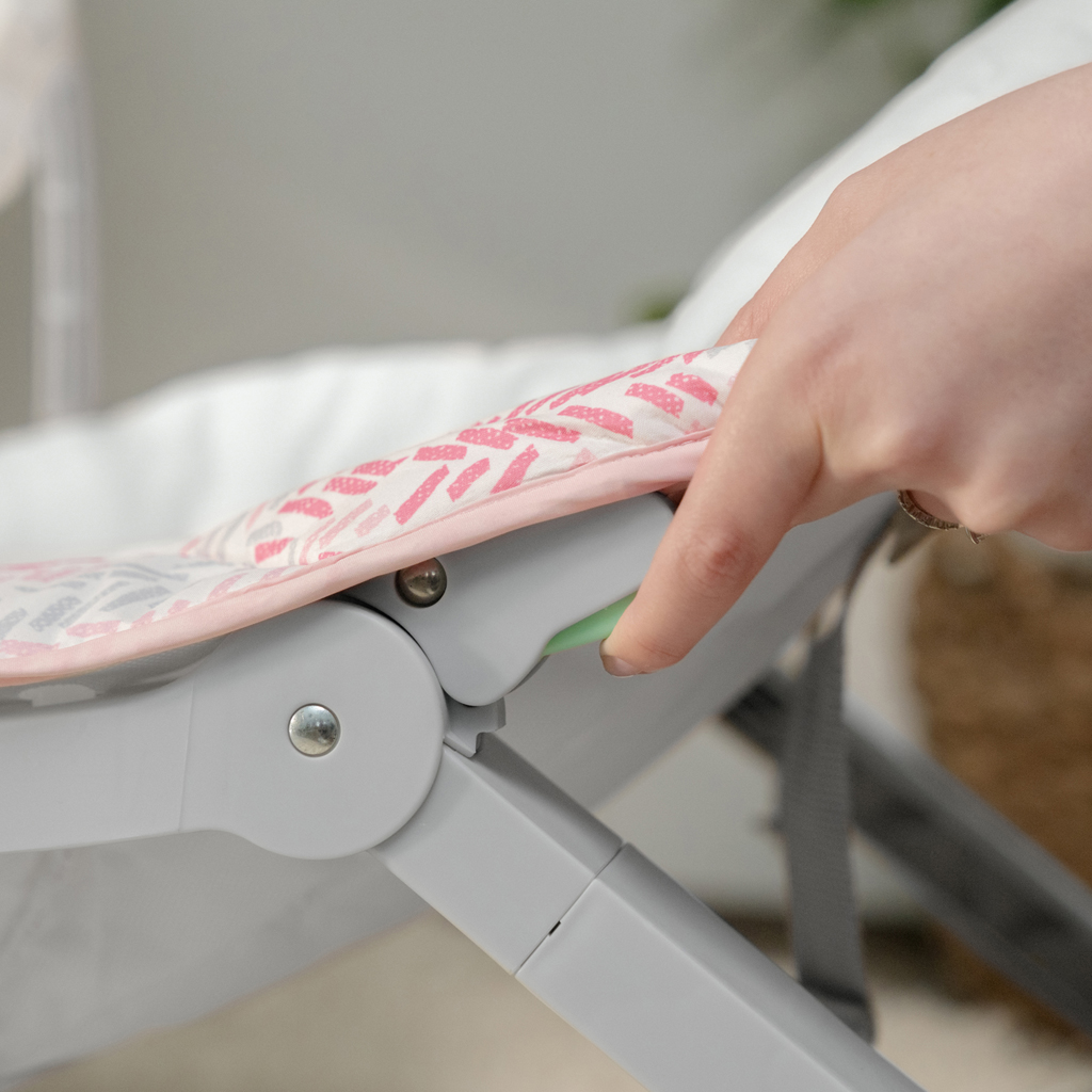 INGENUITY Rezgő pihenőszék 3 az 1-ben Keep Cozy Lily 0m+, 18kg-ig