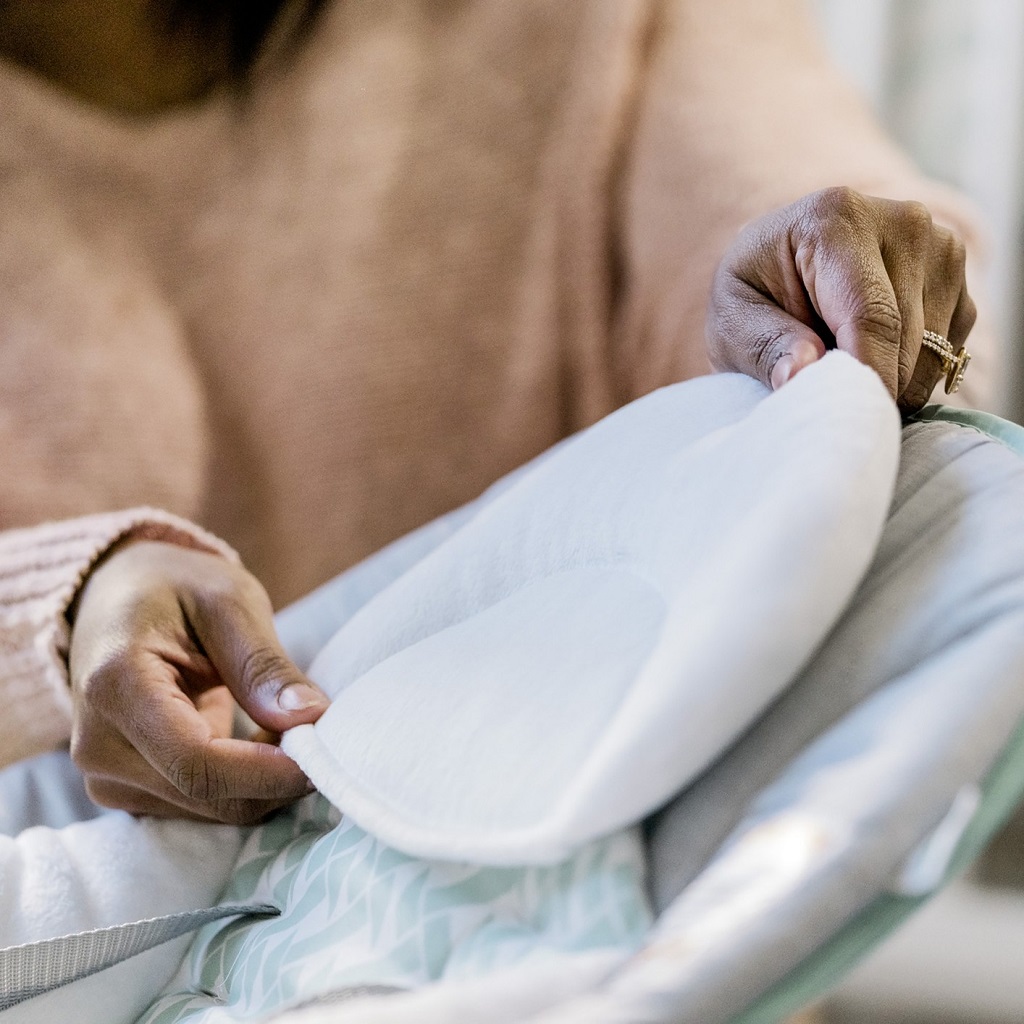 INGENUITY Rezgő pihenőszék 3in1 Keep Cozy Weaver 0hó+, 18 kg-ig