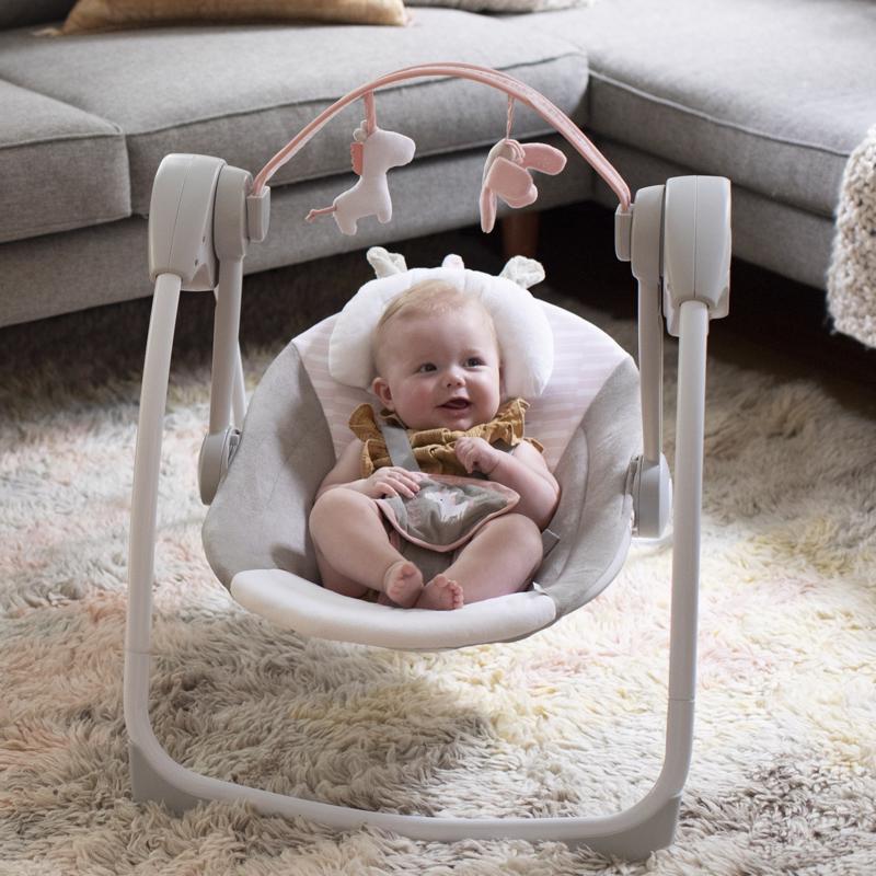 INGENUITY Hinta dallomokkal Flora the Unicorn™ 0hó+, 9kg-ig