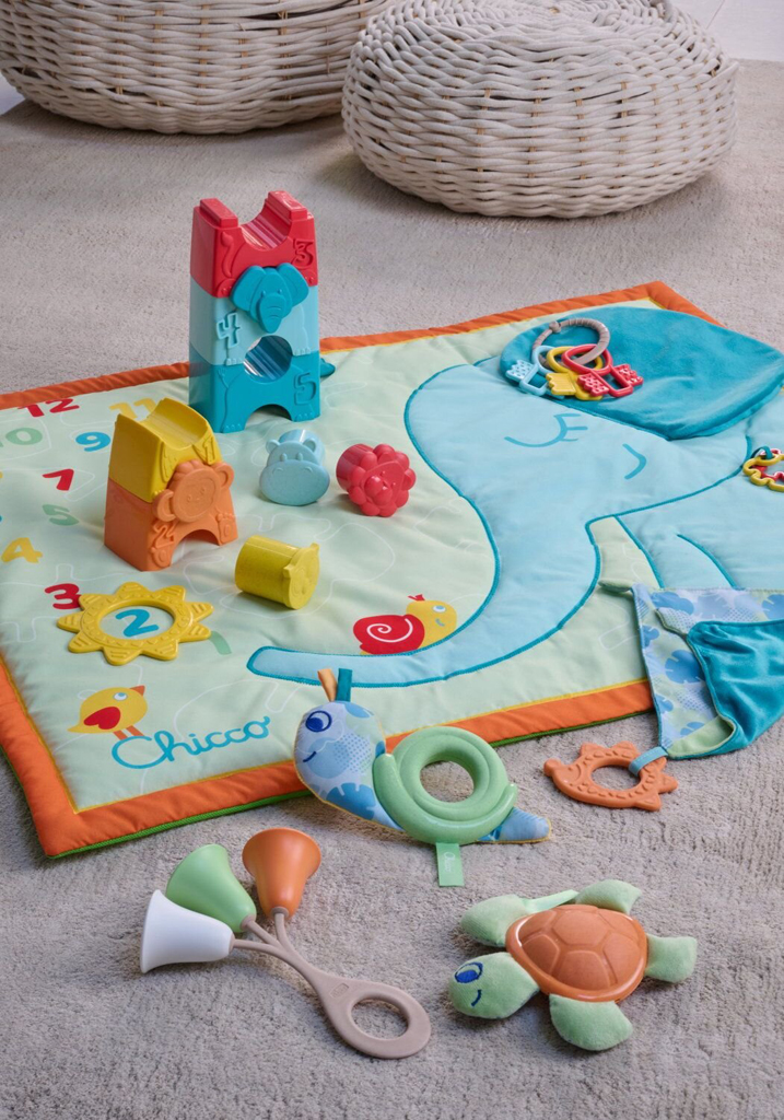 CHICCO Mérföldköves takaró tevékenységekkel 0m+