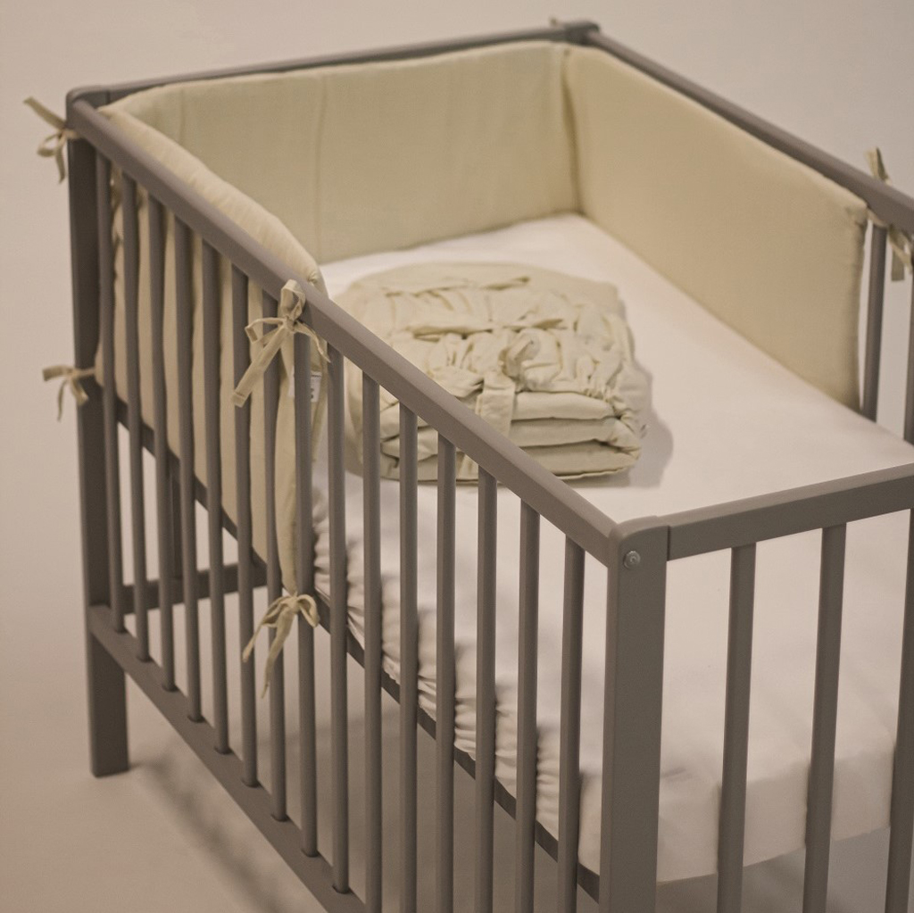 PETITE&amp;amp;MARS Mantinel ochranný do postieľky TILLY Light Grey 180 cm