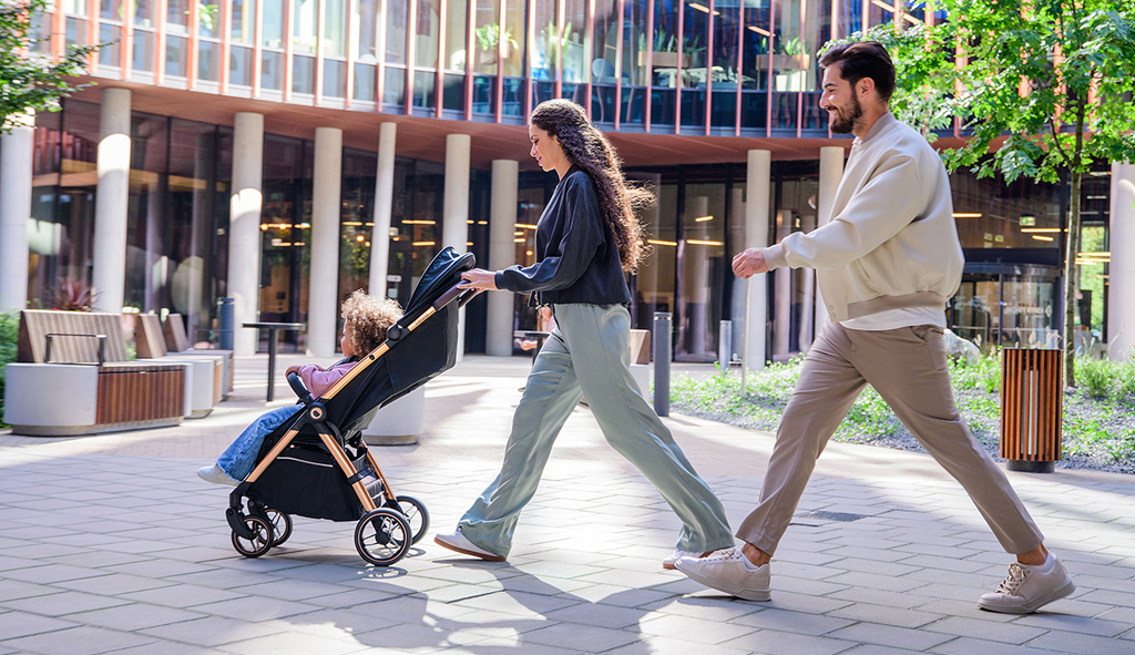 LIONELO Sport babakocsi Ingrid Black Onyx