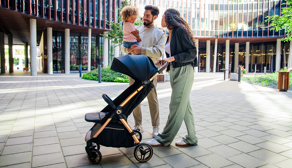 LIONELO Sport babakocsi Ingrid Black Onyx