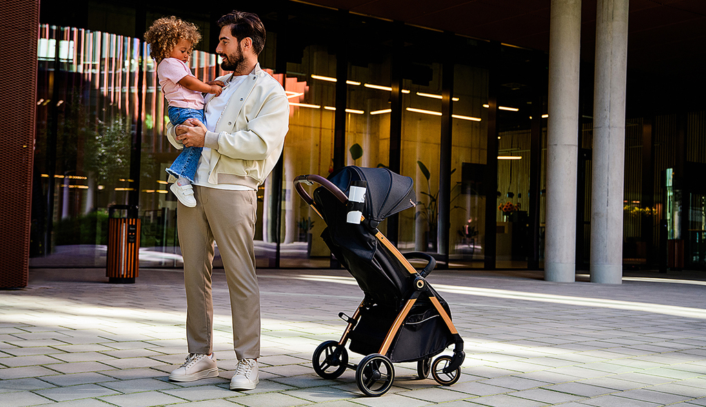 LIONELO Sport babakocsi Ingrid Black Onyx