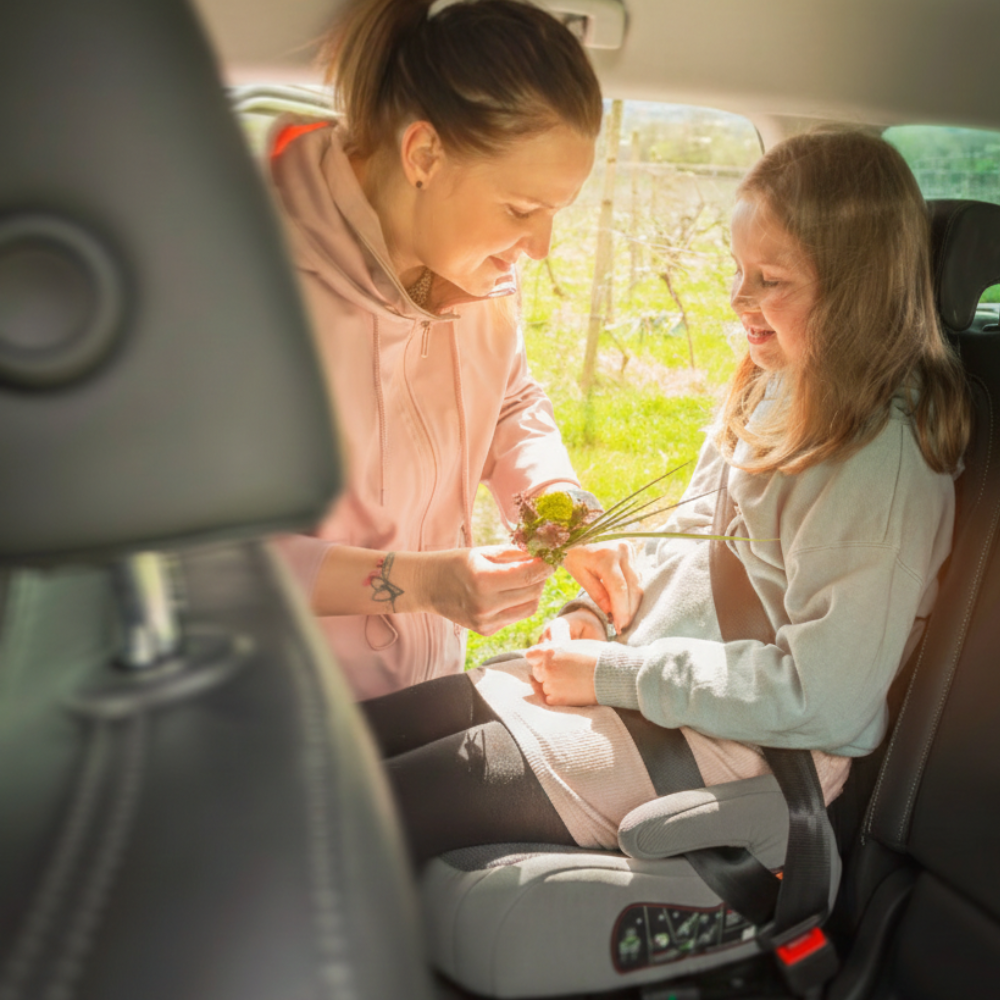 PETITE&amp;amp;amp;amp;amp;amp;amp;amp;amp;amp;amp;amp;amp;MARS Optimus Pro i-Size Air Sage Beige 125 - 150 cm (22-36 kg)