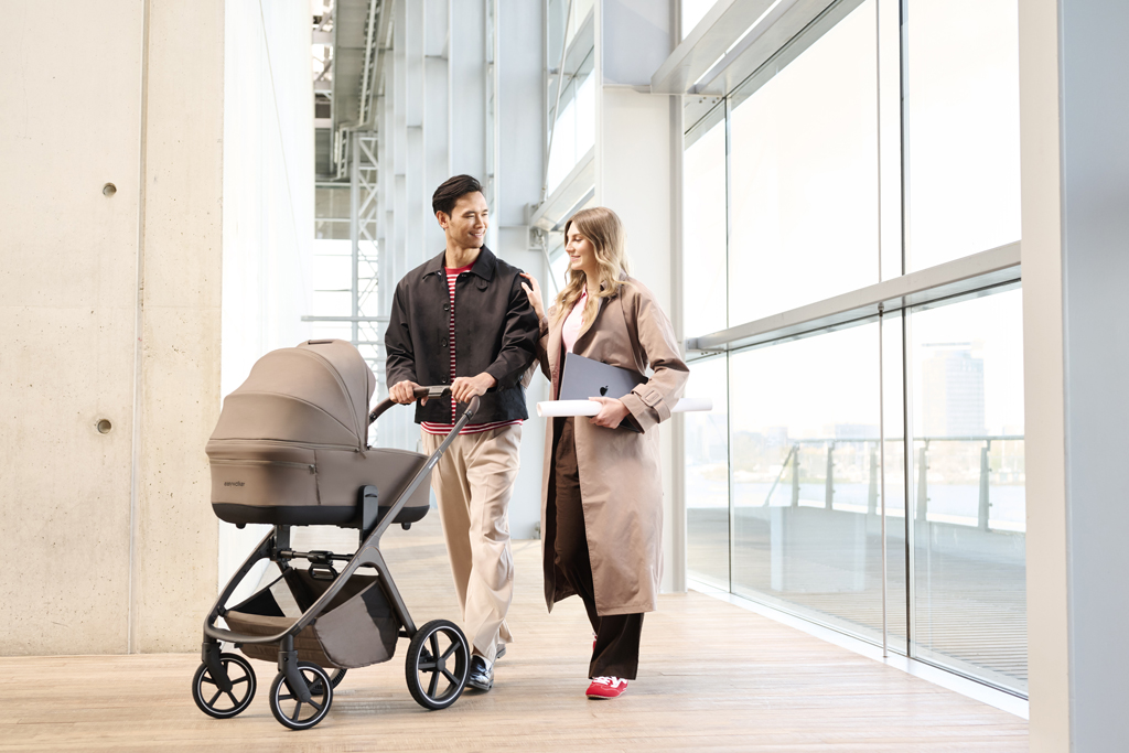 EASYWALKER Kombinált babakocsi Zoey Almond Taupe + CBX By CYBEX Aton B2 i-Size + bázis