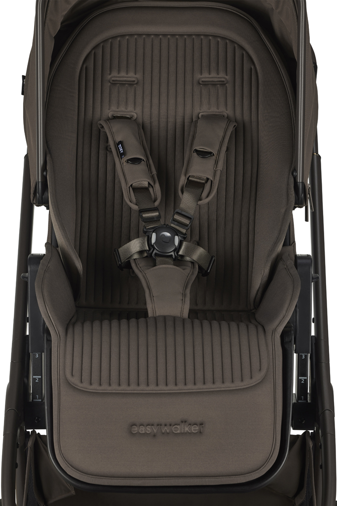 EASYWALKER Kombinált babakocsi Zoey Chestnut Brown + CBX By CYBEX Aton B2 i-Size + bázis