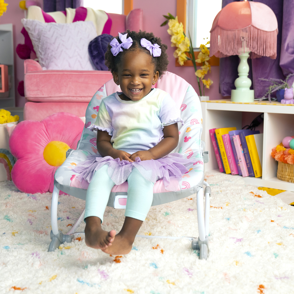 DISNEY BABY Vibráló hinta Minnie Mouse Forever Besties™ 0m+ 18 kg-ig