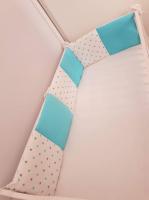 Handmade rácsvédő kiságyba kék csillagokkal