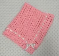 Kézzel kötött babatakaró-rózsaszín