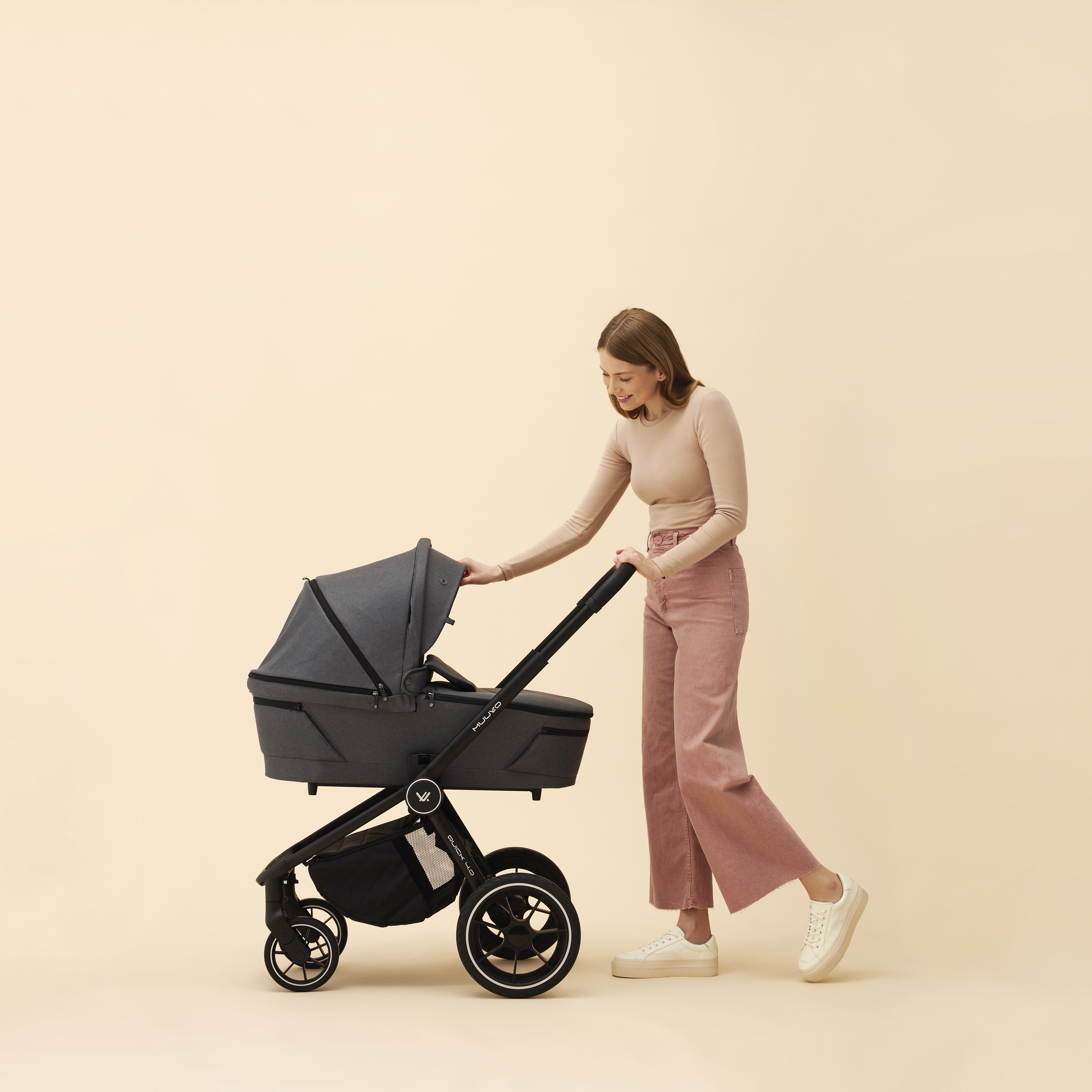 MUUVO  Kombinált babakocsi Quick 4.0 Iron graphite szett 2in1