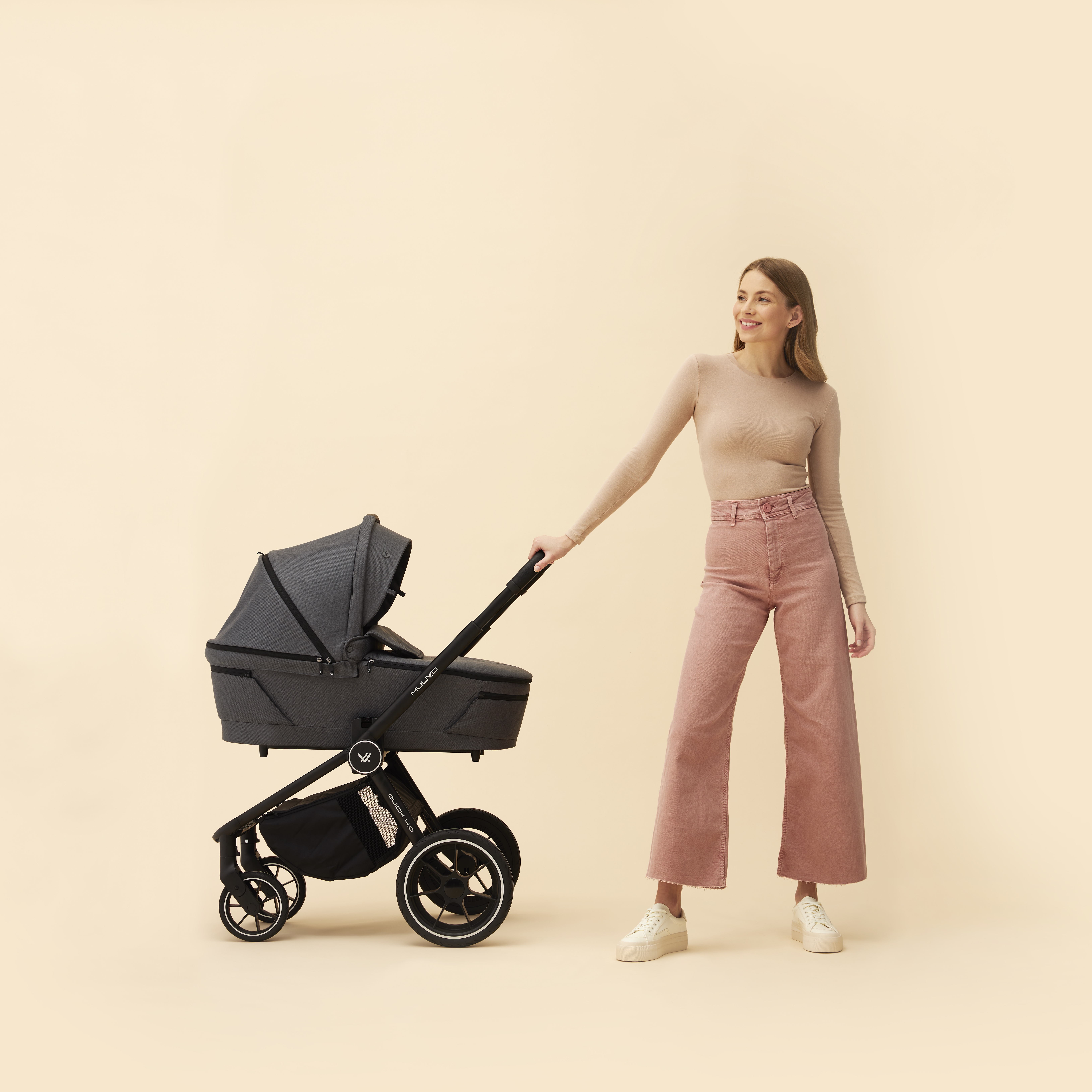 MUUVO  Kombinált babakocsi Quick 4.0 Iron graphite szett 2in1