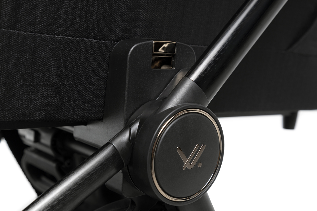 MUUVO  Kombinált babakocsi Quick SE 2 Chromium black szett 2in1