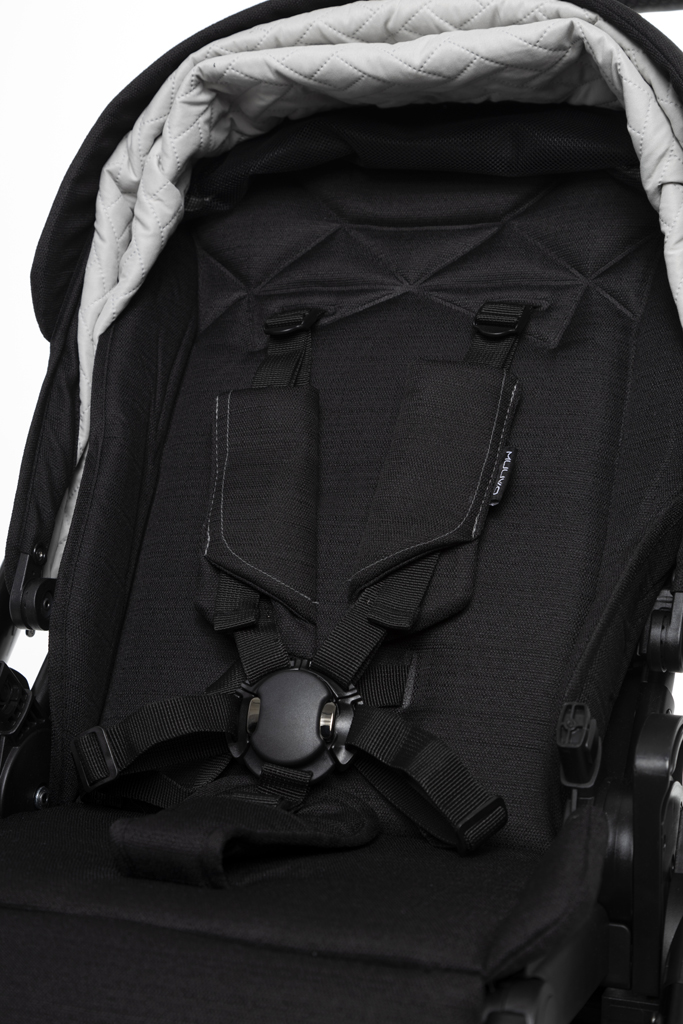 MUUVO  Kombinált babakocsi Quick SE 2 Chromium black szett 2in1