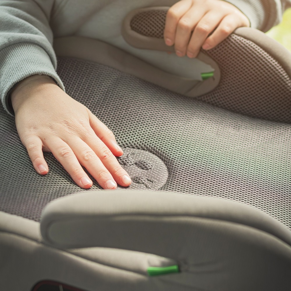 PETITE&amp;amp;amp;amp;amp;amp;MARS Optimus Ülésmagasító Pro i-Size Grey Air 125 - 150 cm (22-36 kg)