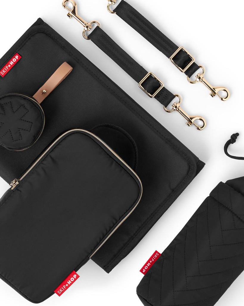 SKIP HOP Pelenkázó táska/hátizsák 6 az 1-ben Suite Set Fekete