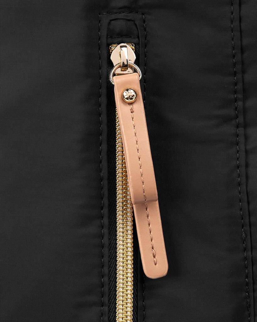 SKIP HOP Pelenkázó táska/hátizsák 6 az 1-ben Suite Set Fekete