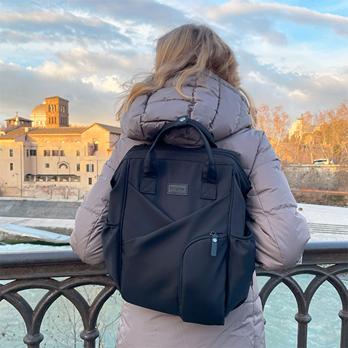 BABYONO Pelenkázó táska/hátizsák Modern Style fekete