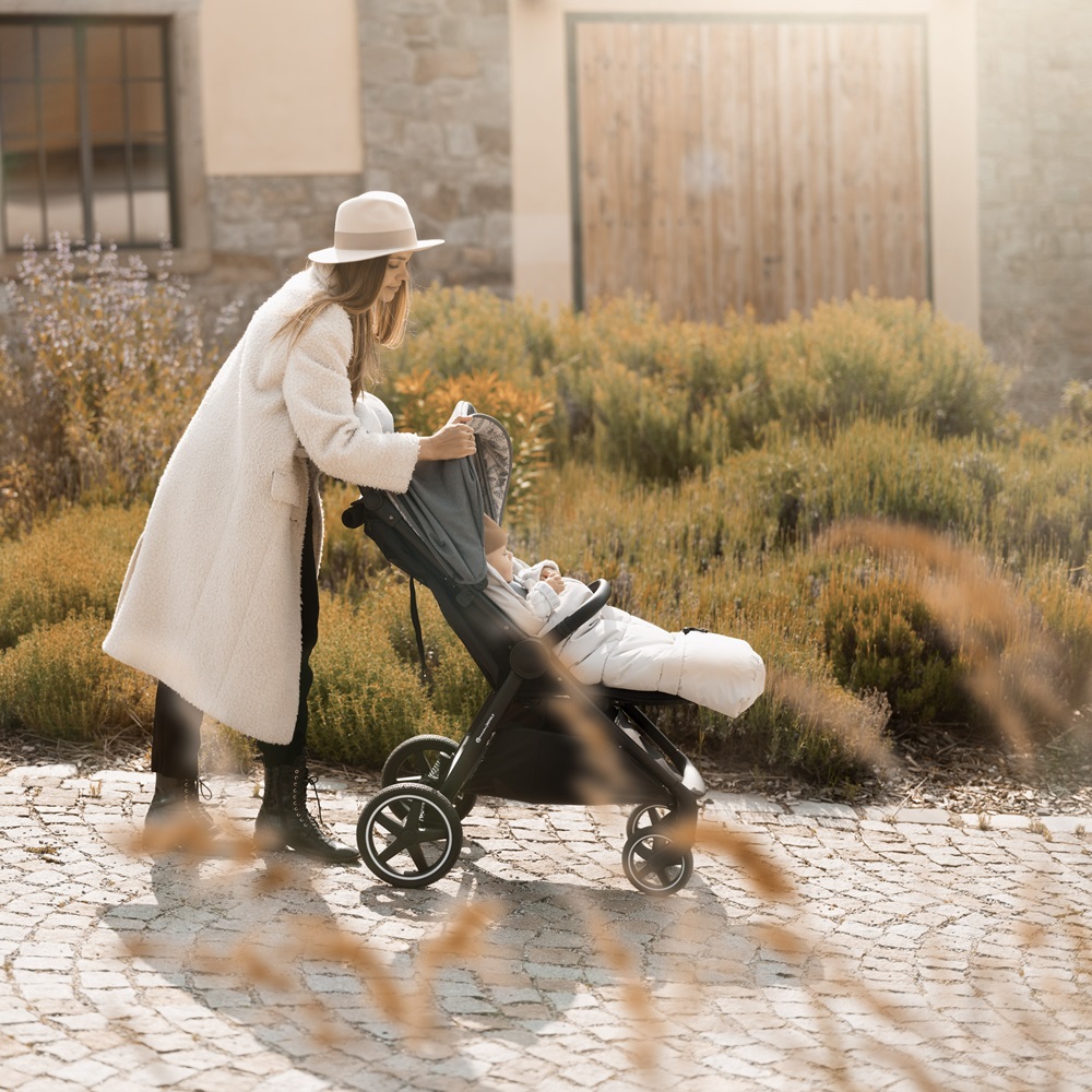 PETITE&amp;amp;amp;amp;amp;amp;amp;MARS Téli szett Arctic 4in1 bundazsák + kézmelegítő kesztyű babakocsira Furry Forever Black