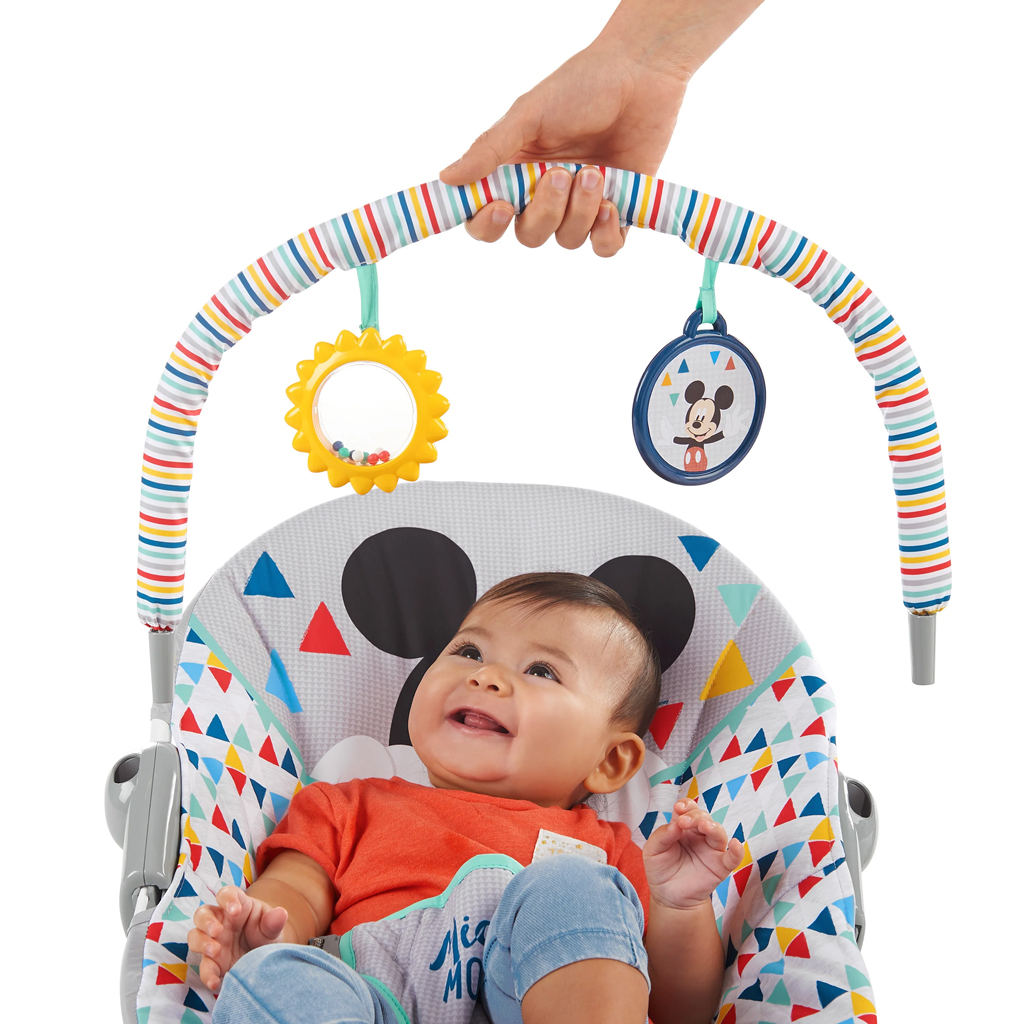 BRIGHT STARTS Rezgő pihenőszék MICKEY MOUSE Happy Triangles™ 0m+ 9kg-ig