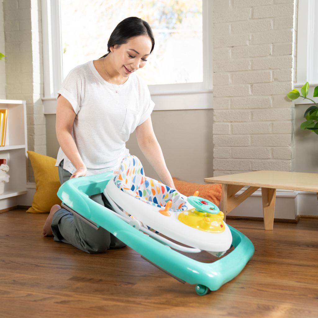 BRIGHT STARTS Ready to Roll™ járóka 6 hónapos kortól 12 kg-ig