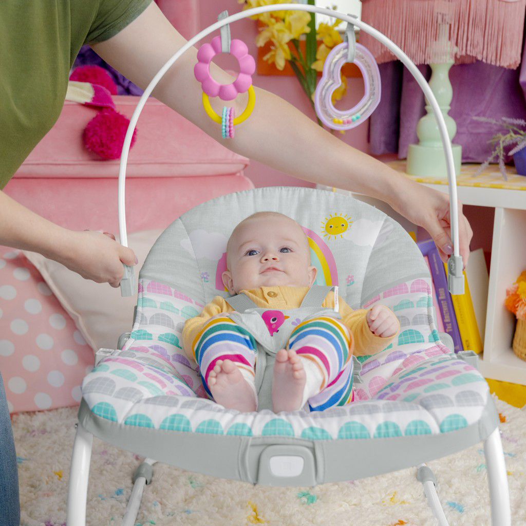 BRIGHT STARTS pihenőszék Rosy Rainbow™ 18 kg-ig